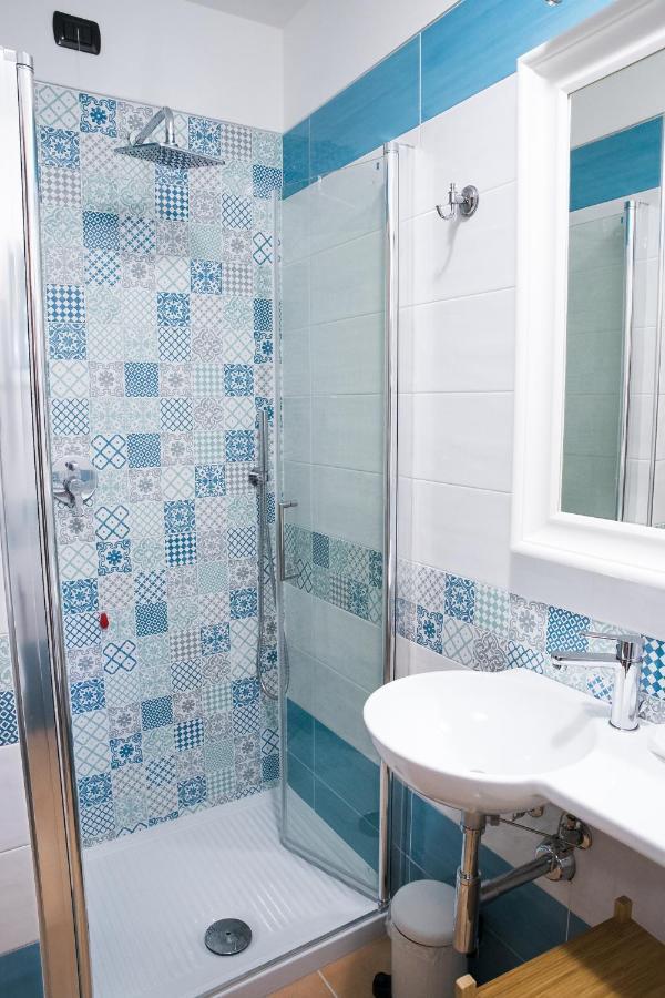 Vittoria Guest House サレルノ エクステリア 写真