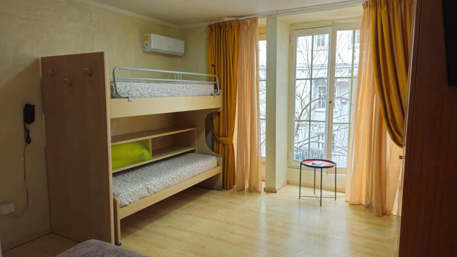 Vittoria Guest House サレルノ エクステリア 写真