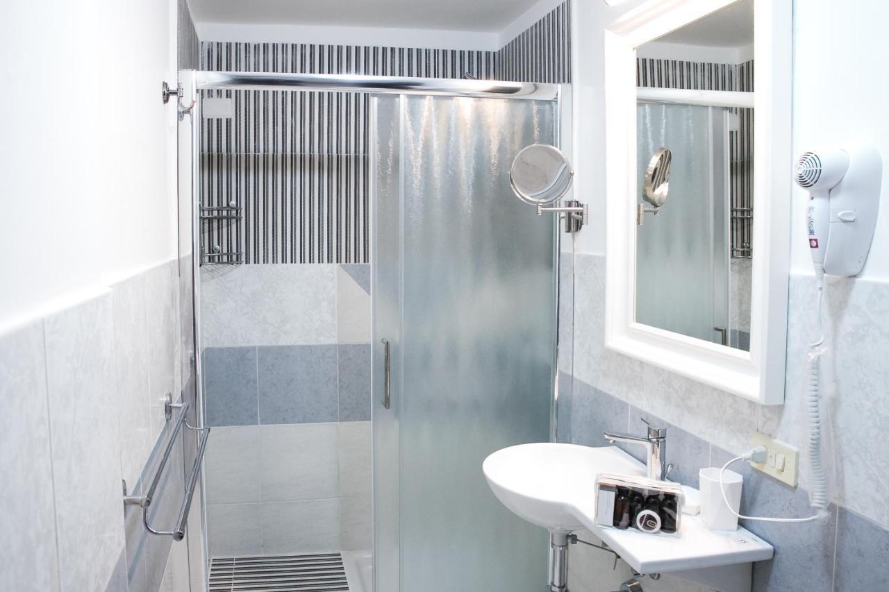Vittoria Guest House サレルノ エクステリア 写真